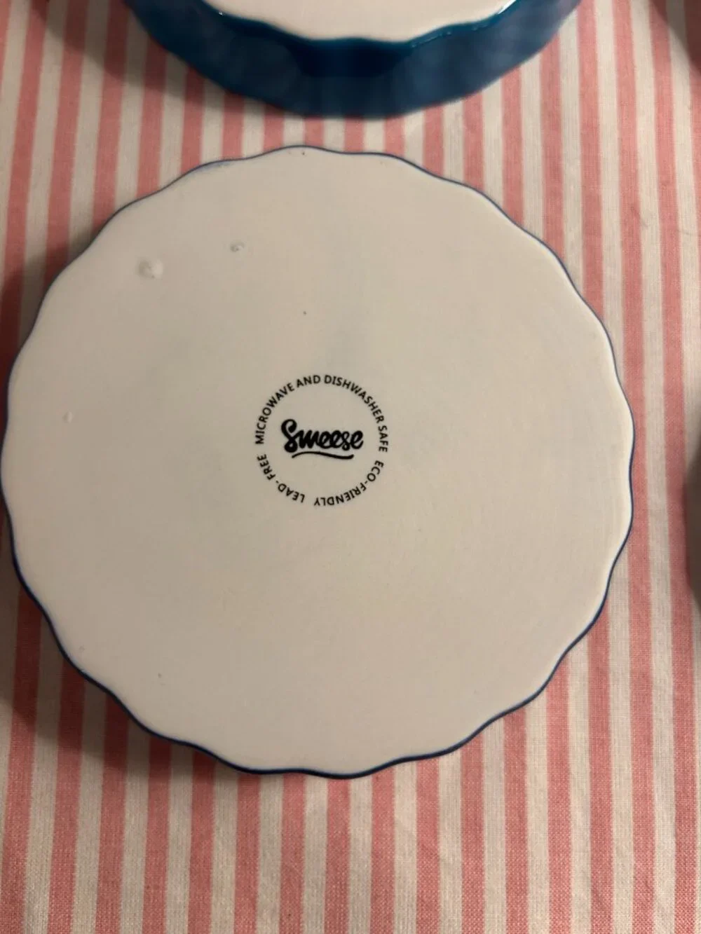 Set of Sweese 4 Porcelain Round Ramekins Baking 6 Ounce Creme Brulee Dishes